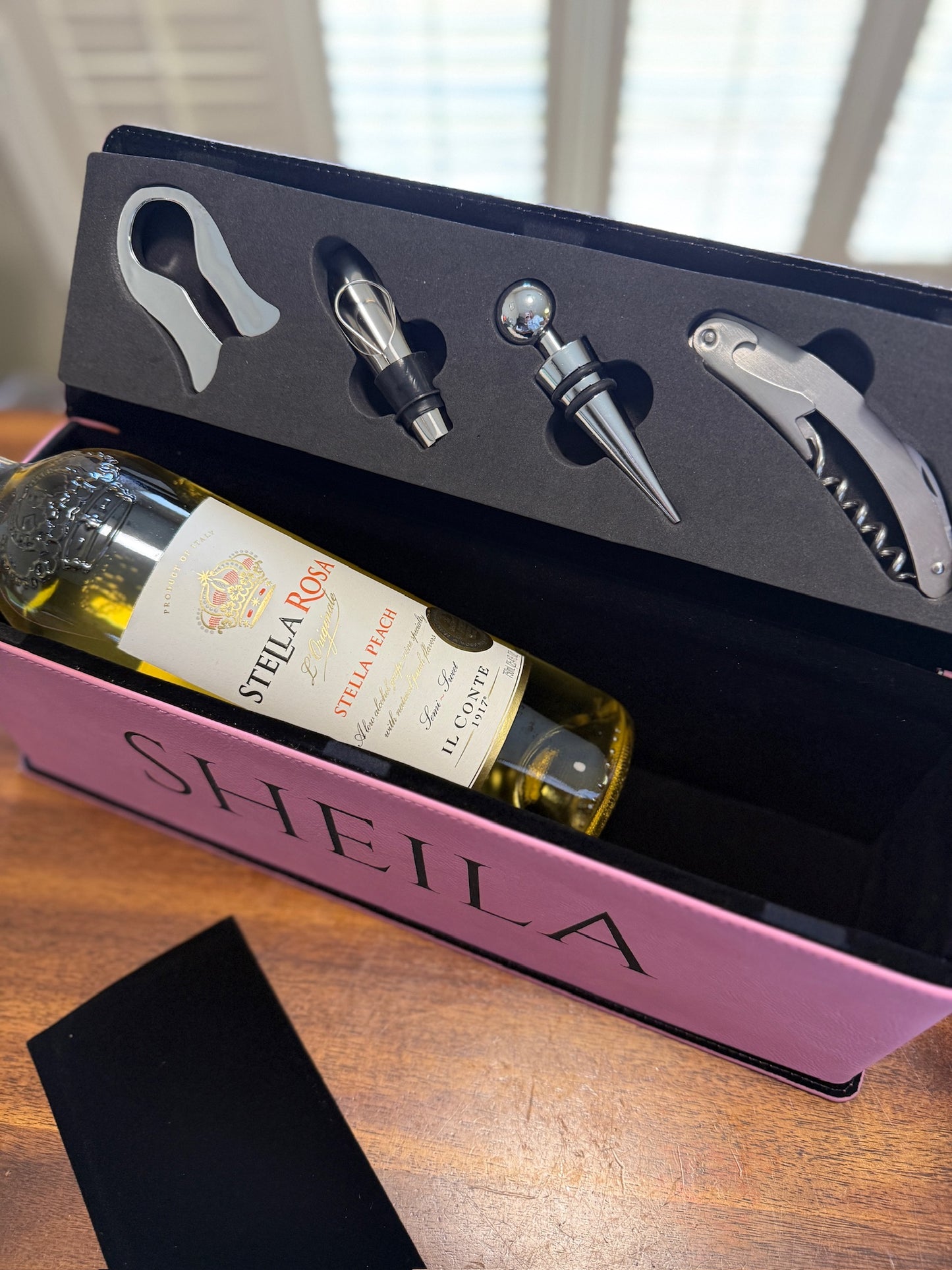 Personalized Wine Box Gift Set – Includes 4 Tools | Elegant Magnetic Closure