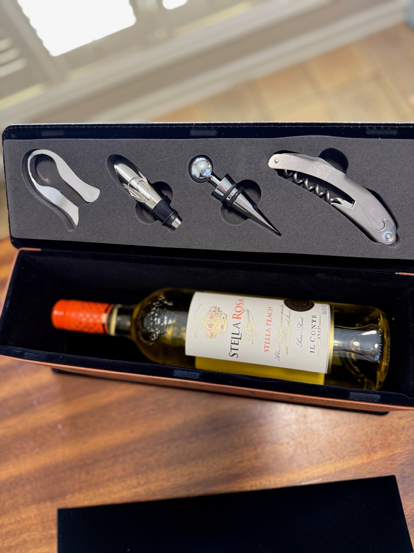 Personalized Wine Box Gift Set – Includes 4 Tools | Elegant Magnetic Closure