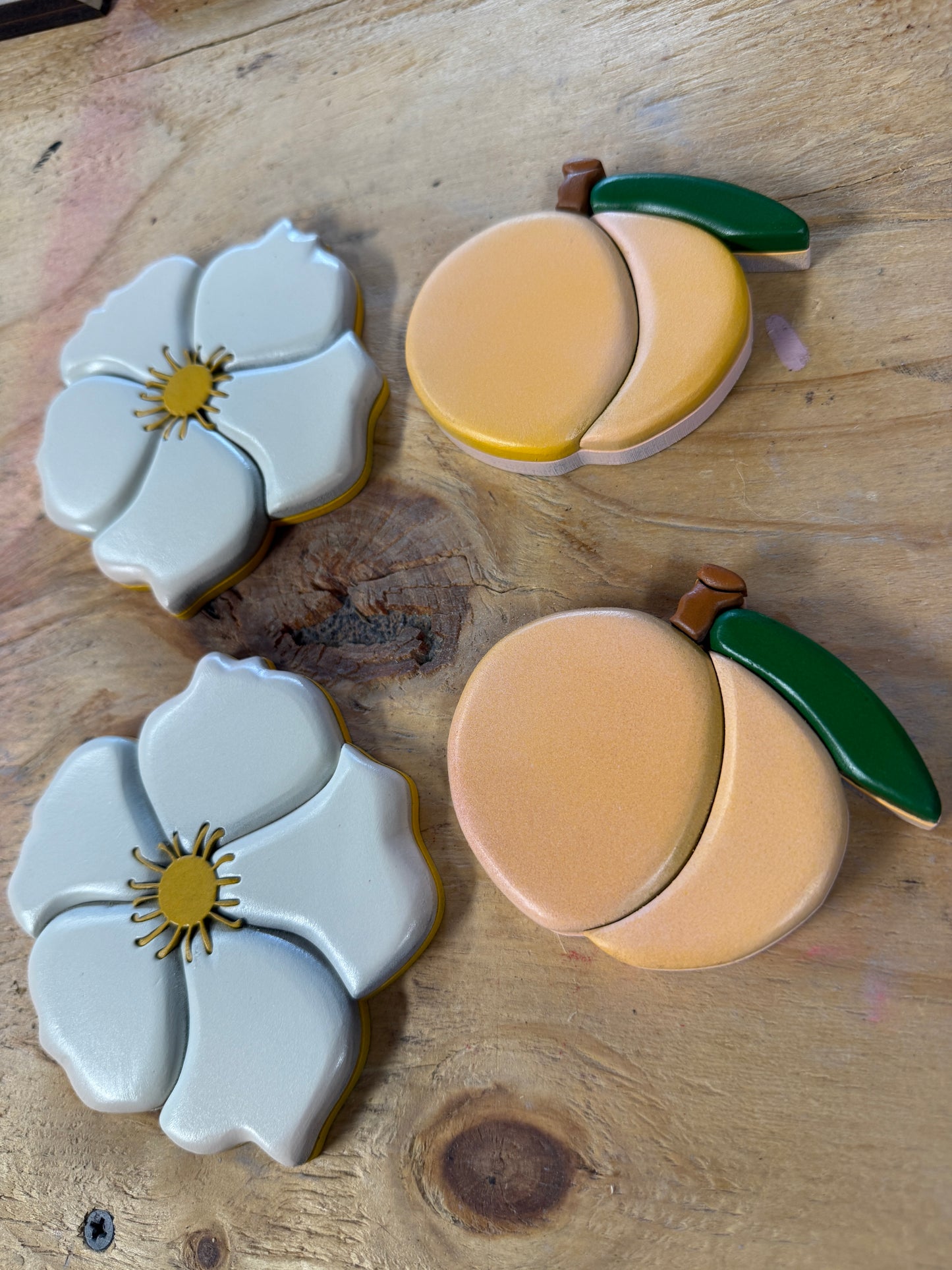 Georgia Peach Magnet – A Sweet Southern Touch