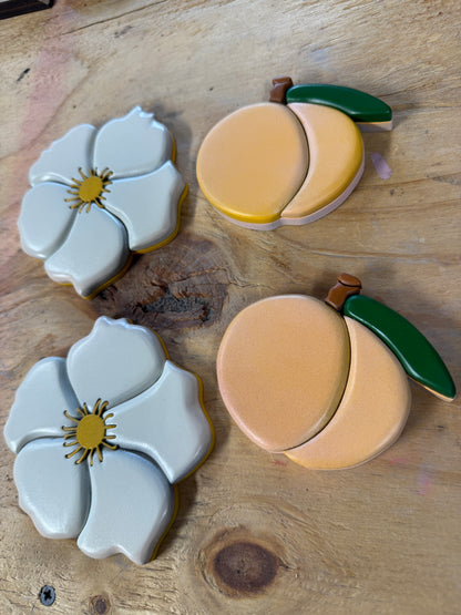 Georgia Peach Magnet – A Sweet Southern Touch